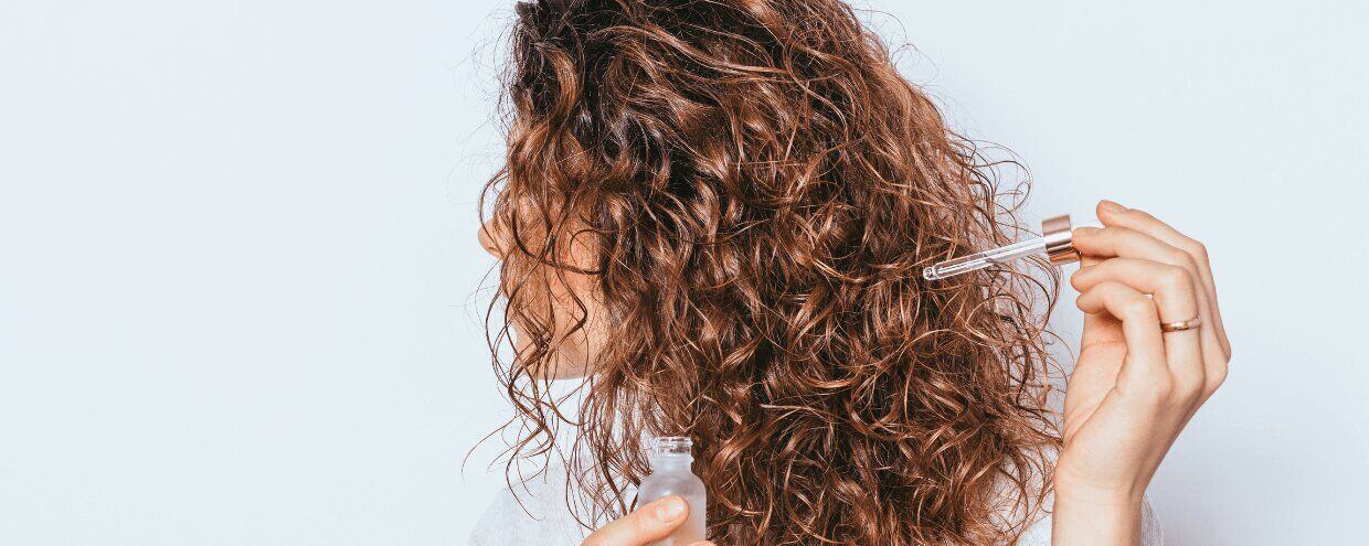 Discover the secret to healthy and shiny hair! Find out how to properly care for your hair today!